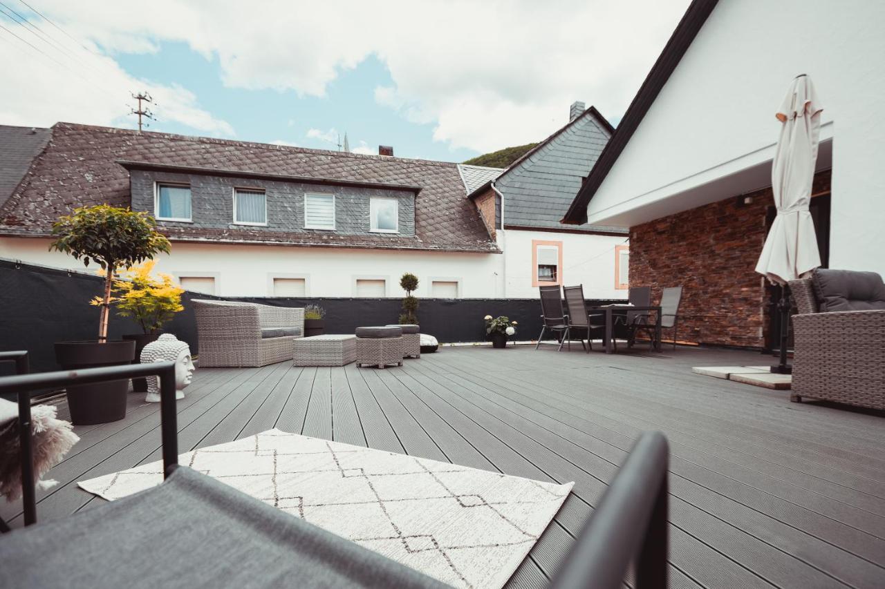 Exklusive Ferienwohnung An Der Mosel - Top Ausstattung - Dachterrasse - E-Ladestation - Netflix Senheim Exterior photo